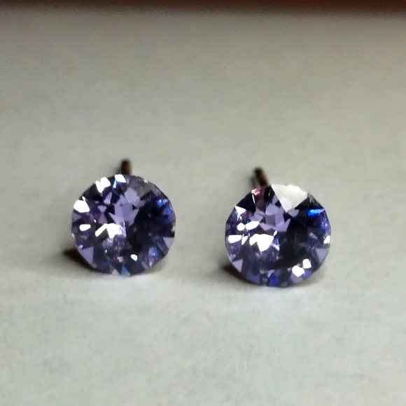Swarovski Crystal Stud Earrings in Violet - Picture 1 of 2